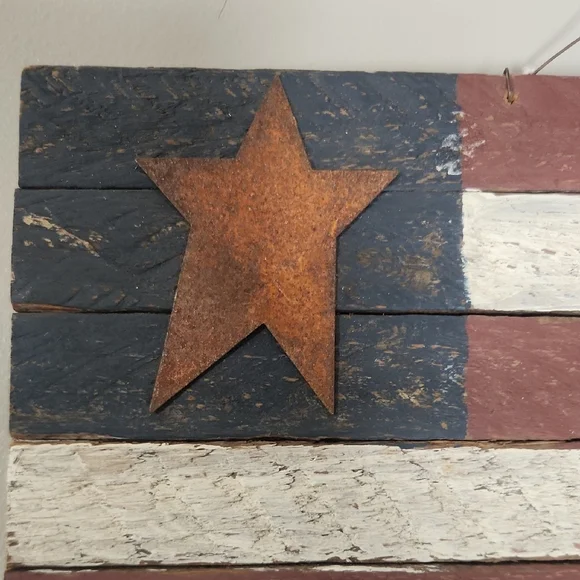 Rustic American Flag Wall Art - Picture 4 of 4